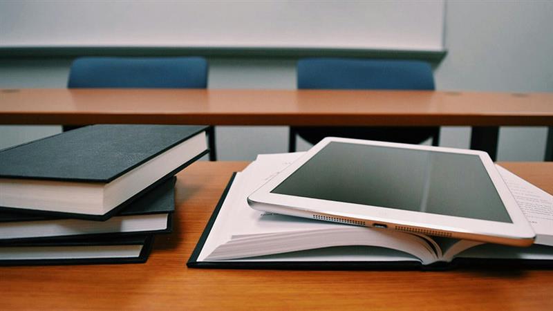 From Classroom to Clicks: Seizing Entrepreneurial Opportunities in Oman's Online Education Sector - Marketing and Branding Strategies for Online Education
